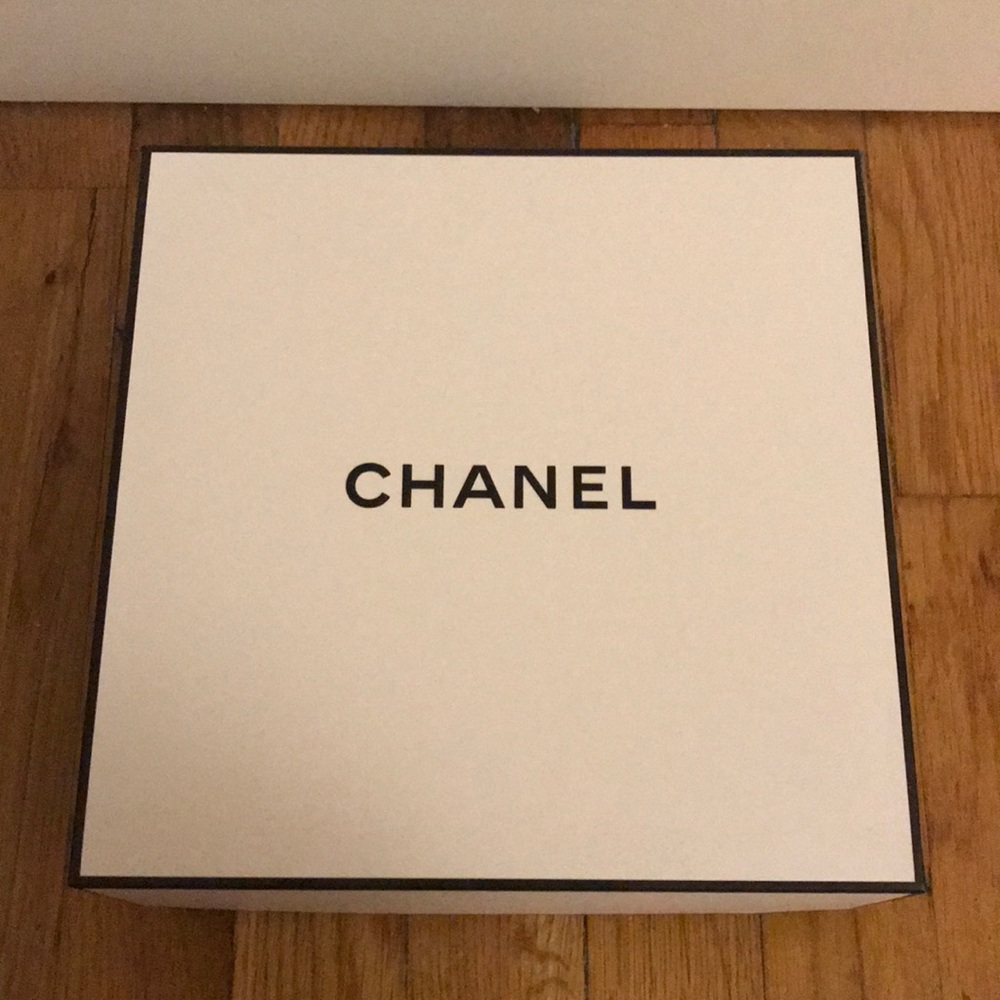 empty authentic chanel gift box